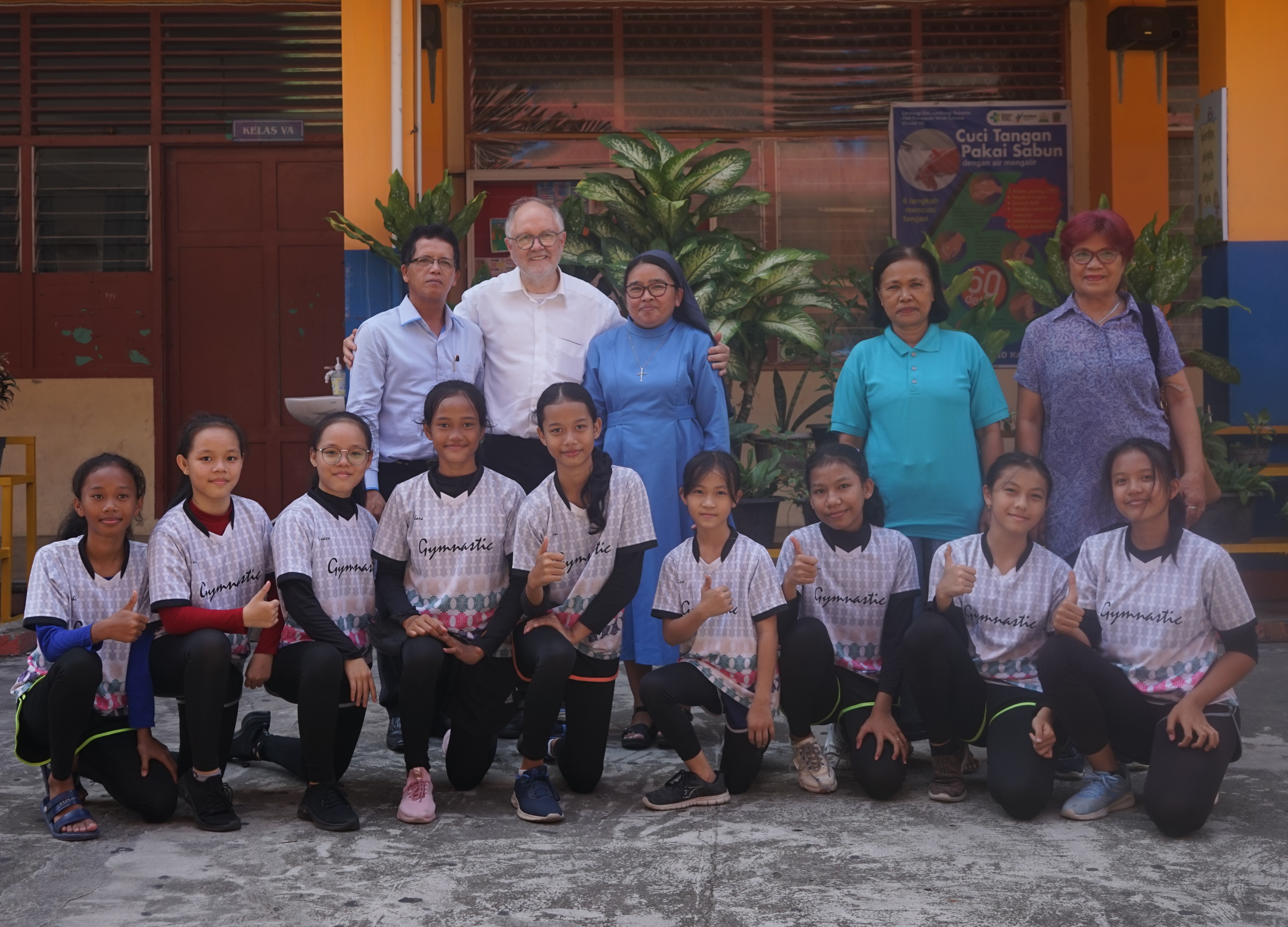 Schulgebühren-Spenden für den Besuch christlicher Schulen in Banda Aceh, Indonesien